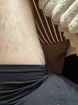 Pierre20cm21ans online show from August 6, 4:35 pm