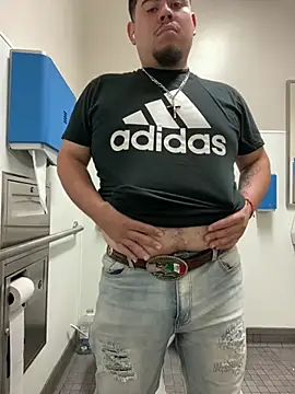whitechocolatecandy1 online show from July 10, 4:10 pm