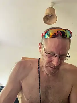 Snapshot of Greg0ri73 chatting on June 27, 1:50 pm Greg0ri73 online show from June 27, 1:50 pm