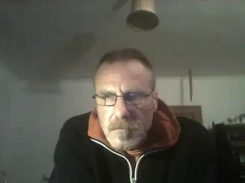 Snapshot of Greg0ri73 chatting on June 11, 12:43 am Greg0ri73 online show from June 11, 12:43 am