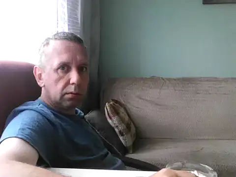 RafalekRozmarynowski81 online show from June 18, 5:09 am