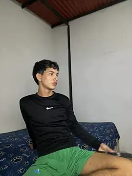 adri boy online show from June 19, 1:22 am