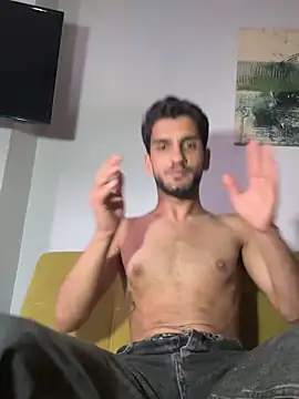 evanslatee online show from June 18, 6:04 am