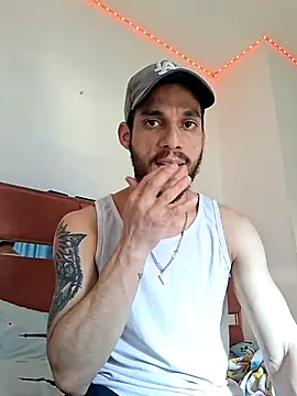 MAIKELCANTILLO25 online show from June 23, 9:07 pm
