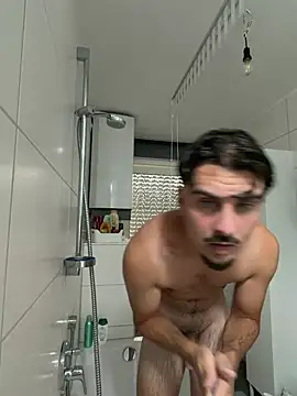 youngspritzer online show from July 15, 6:36 pm