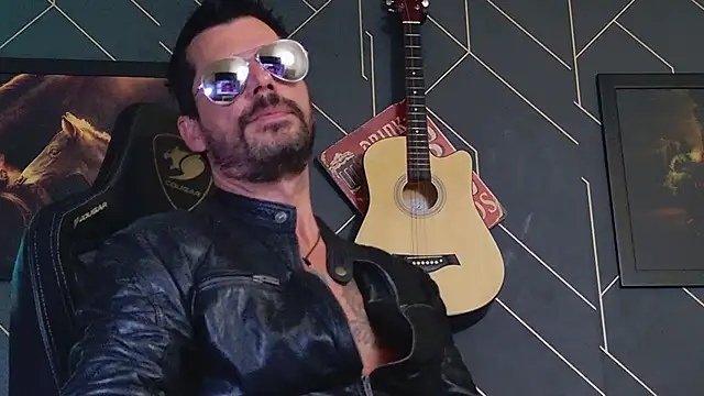 ChrisKox online show from March 1, 5:12 pm