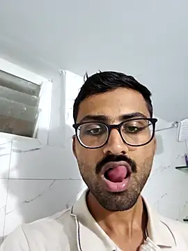 Snapshot of krishna8035 chatting on September 16, 2:40 pm krishna8035 online show from September 16, 2:40 pm