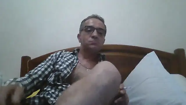 CarlosRocha73 online show from April 12, 12:14 am