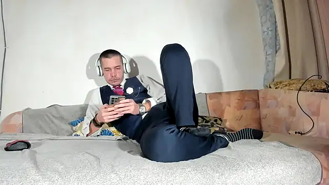 viraglaci18xh online show from February 12, 1:50 pm