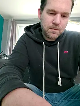 tom sauwer online show from April 11, 4:43 pm