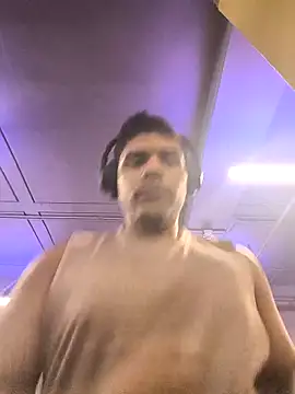 starguy 28 online show from April 9, 8:26 pm