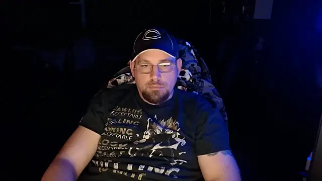 Hunter Largoxh online show from March 6, 1:13 am