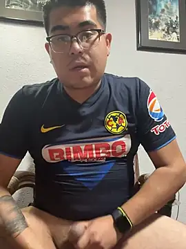 Moisesgtz04 online show from January 16, 10:02 pm