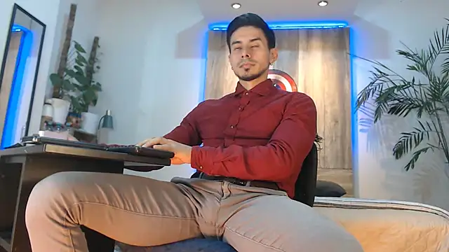 Andrew 4  online show from July 8, 6:17 am