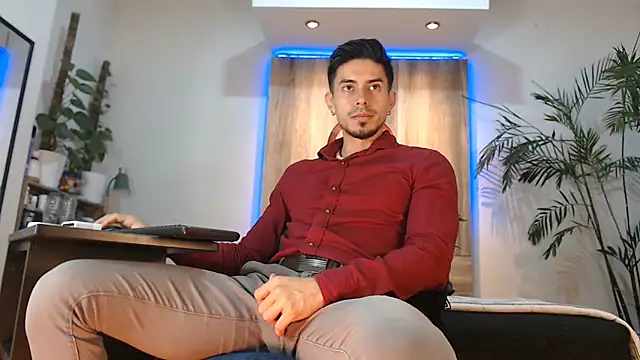 Andrew 4  online show from July 14, 2:27 am