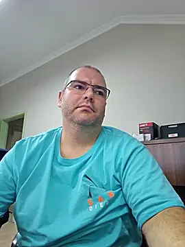 Andrew1900529 online show from December 4, 9:27 am