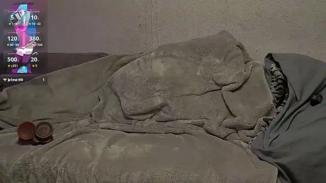 kimberjames84 online show from March 19, 10:35 pm