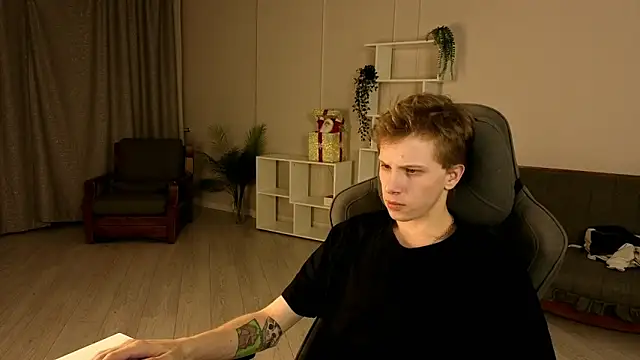 arlekincrop online show from January 7, 6:46 pm