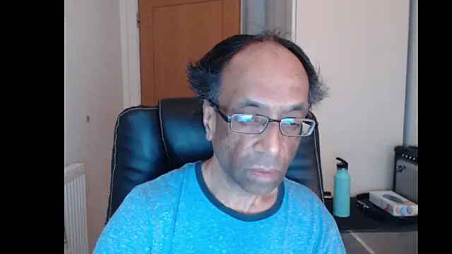 rauncher1 online show from April 18, 8:27 am