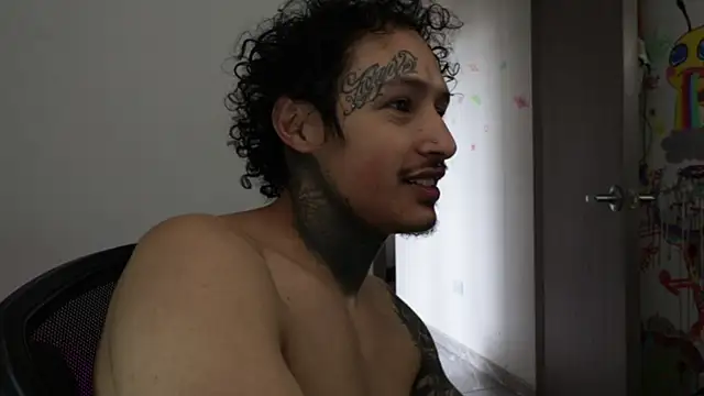 trieone online show from March 12, 2:58 pm