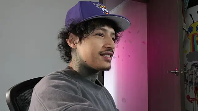 trieone online show from April 14, 3:00 pm