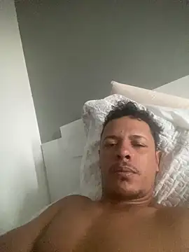 Snapshot of williambispo26 chatting on October 22, 1:15 pm williambispo26 online show from October 22, 1:15 pm