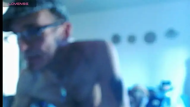 Snapshot of mycock2474u chatting on March 15, 2:55 pm mycock2474u online show from March 15, 2:55 pm