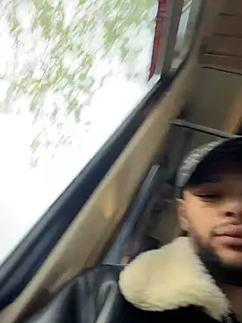 Lionayowe online show from April 16, 7:30 am