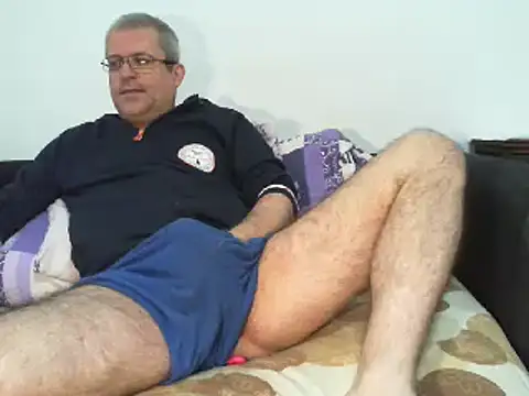 greeneyeshot12 online show from March 18, 3:12 am