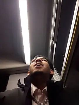 bigdickjojo69 online show from February 18, 2:53 am