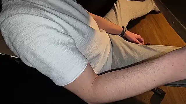 -luckybong- online show from March 4, 9:54 pm