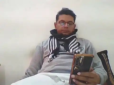 Kumarjay330 online show from December 17, 2:13 pm