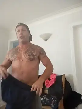 trucker1979 online show from October 10, 6:02 pm