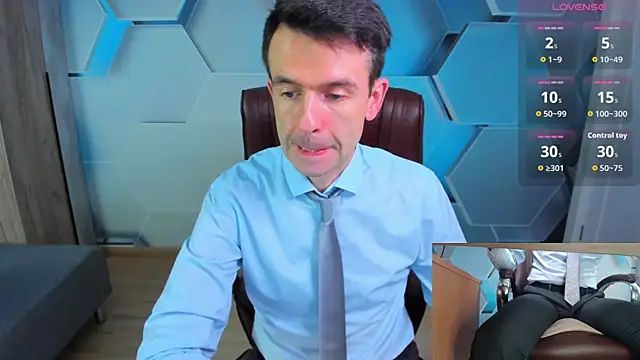 SteveTiger online show from April 6, 10:27 am