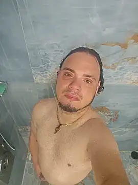 latinoflpr online show from April 23, 12:15 am