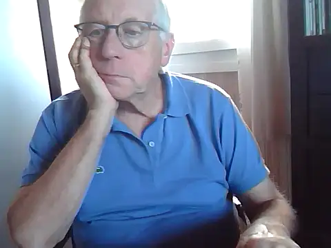 Snapshot of johnjohn622662 chatting on September 8, 3:44 pm johnjohn622662 online show from September 8, 3:44 pm