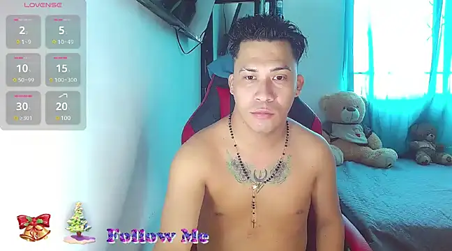 boyhot23x online show from December 29, 3:57 pm