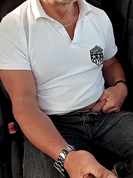 giorgio481510 online show from May 7, 5:29 am