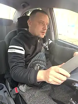 DanielOhCool online show from March 2, 7:48 am