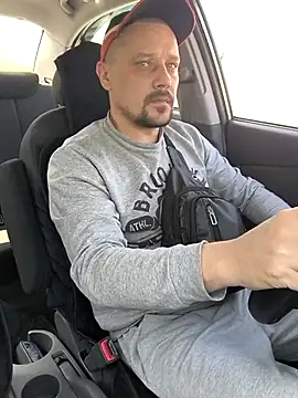 DanielOhCool online show from April 16, 10:59 am