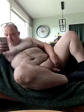 Bibear197511 online show from October 17, 9:57 am