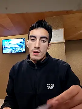 TommyMomentum online show from March 28, 3:18 am