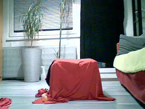 Snapshot of milosek81 chatting on September 11, 7:46 pm milosek81 online show from September 11, 7:46 pm