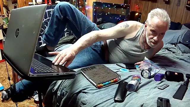 Makowboy online show from December 21, 11:24 pm