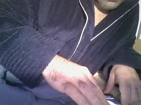Snapshot of gerilom8787 chatting on February 14, 10:48 pm gerilom8787 online show from February 14, 10:48 pm