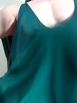 Snapshot of sexy_fit_guy_on_cam chatting on September 9, 4:17 pm sexy fit guy on cam online show from September 9, 4:17 pm