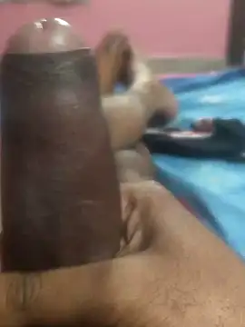 omar23121 online show from January 8, 7:03 pm