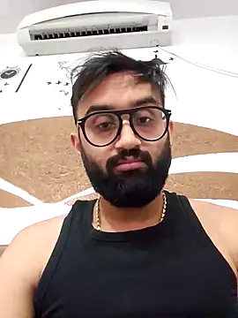 Snapshot of love4shownude chatting on January 4, 3:18 am love4shownude online show from January 4, 3:18 am