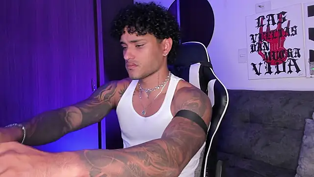 Alessandro Vanni online show from March 13, 1:35 am