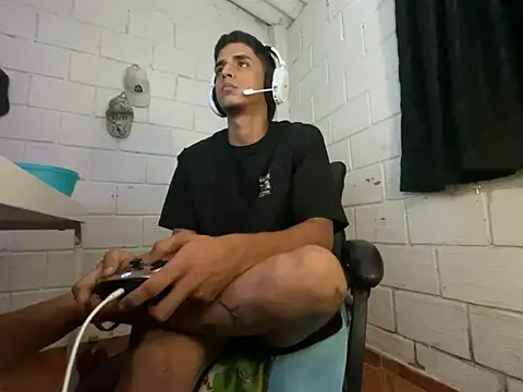 Max TheHorseDick online show from June 3, 1:51 am